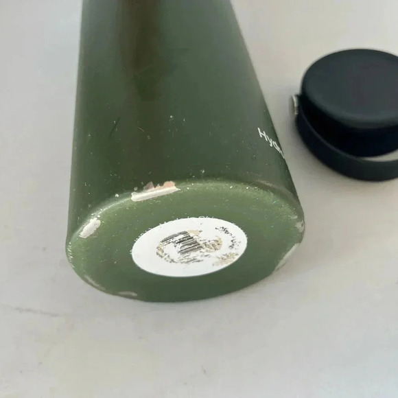 Olive Green 40 oz Hydro Flask - Picture 4 of 4